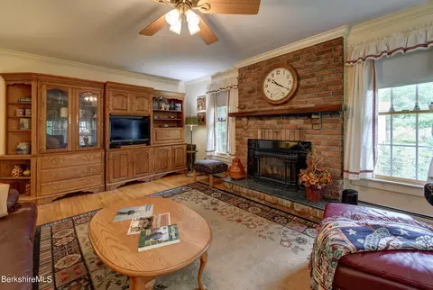 30 Maritta Ave, Lee, MA 01238 photo 5