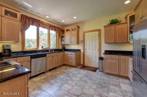 3 Bishop Estate Rd, Lenox, MA 01240 photo 10