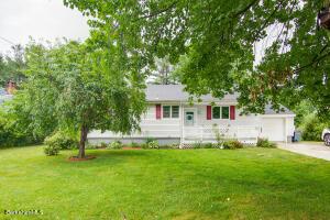 32 Nancy Ave, Pittsfield, MA 01201 photo 3