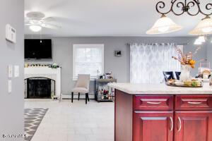 32 Nancy Ave, Pittsfield, MA 01201 photo 9