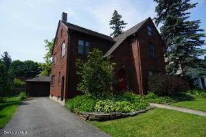 16 Whitehead Pl, Pittsfield, MA 01201 photo 3