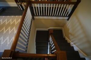 16 Whitehead Pl, Pittsfield, MA 01201 photo 23