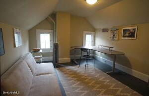 16 Whitehead Pl, Pittsfield, MA 01201 photo 24