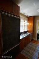 16 Whitehead Pl, Pittsfield, MA 01201 photo 14