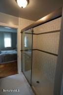 16 Whitehead Pl, Pittsfield, MA 01201 photo 28