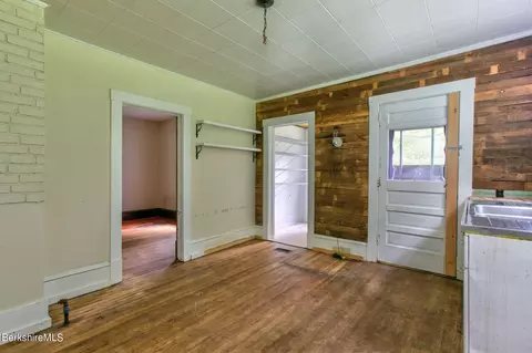 65 Robert St, Lee, MA 01238 photo 13