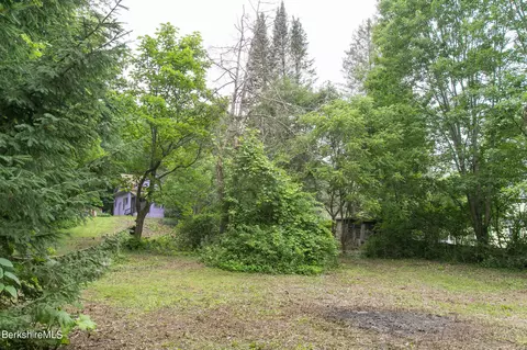 65 Robert St, Lee, MA 01238 photo 9