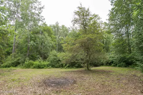 65 Robert St, Lee, MA 01238 photo 8