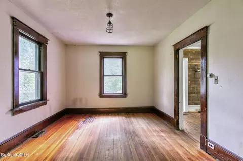65 Robert St, Lee, MA 01238 photo 18