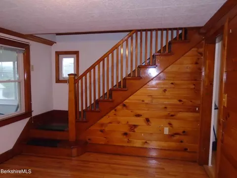 25 Summer St, Lee, MA 01238 photo 13