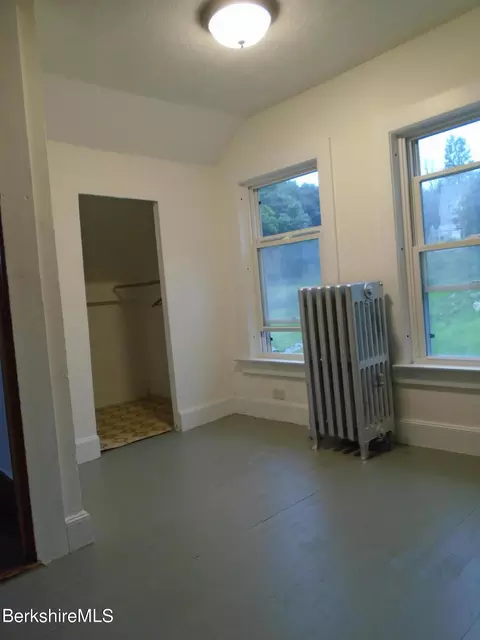 25 Summer St, Lee, MA 01238 photo 18