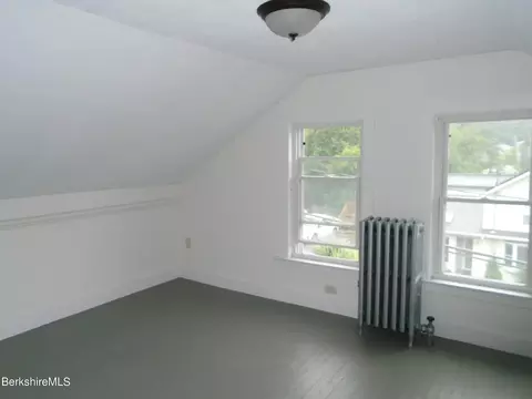 25 Summer St, Lee, MA 01238 photo 15