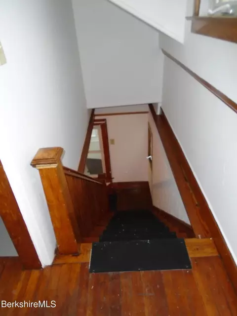 25 Summer St, Lee, MA 01238 photo 14