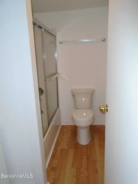 25 Summer St, Lee, MA 01238 photo 7