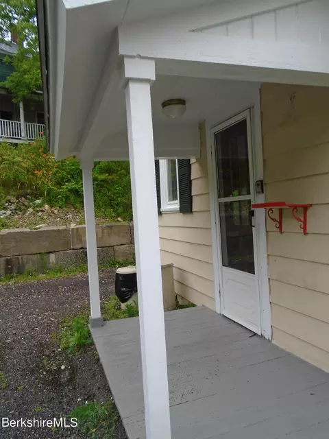 25 Summer St, Lee, MA 01238 photo 25