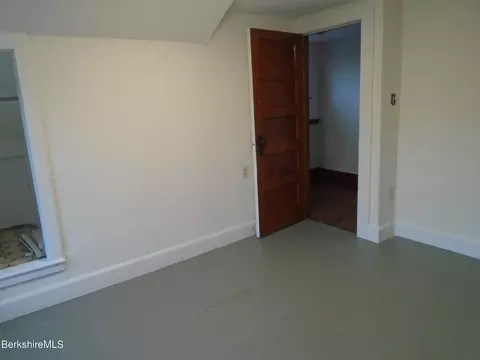 25 Summer St, Lee, MA 01238 photo 17