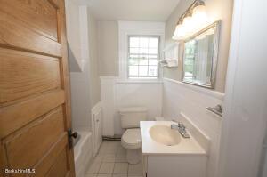 113 Main St, Hatfield, MA 01038 photo 16