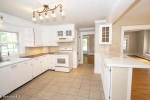 113 Main St, Hatfield, MA 01038 photo 4