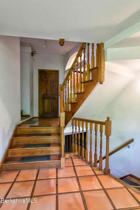 3 Gilbert Rd, Egremont, MA 01230 photo 9