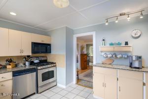929 Simonds Rd, Williamstown, MA 01267 photo 8