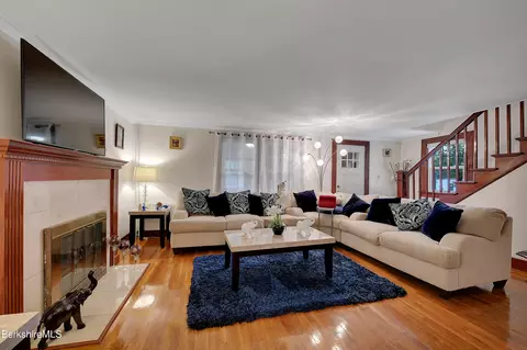 35 High St, Lee, MA 01238 photo 7