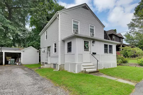 35 High St, Lee, MA 01238 photo 3
