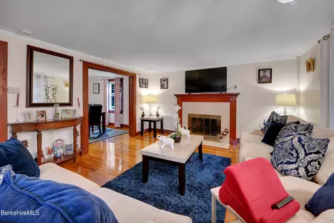 35 High St, Lee, MA 01238 photo 5