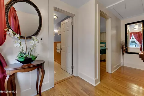35 High St, Lee, MA 01238 photo 15