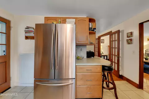 35 High St, Lee, MA 01238 photo 13