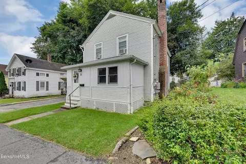 35 High St, Lee, MA 01238 photo 2