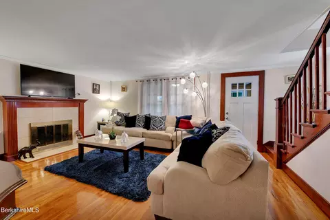 35 High St, Lee, MA 01238 photo 6