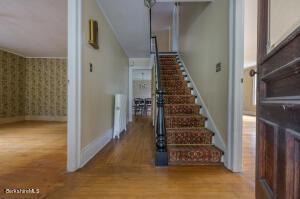 104 High St, Lee, MA 01238 photo 4