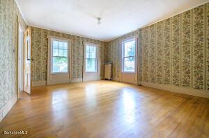 104 High St, Lee, MA 01238 photo 11
