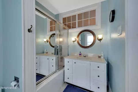 55 Franklin St, Lee, MA 01238 photo 24