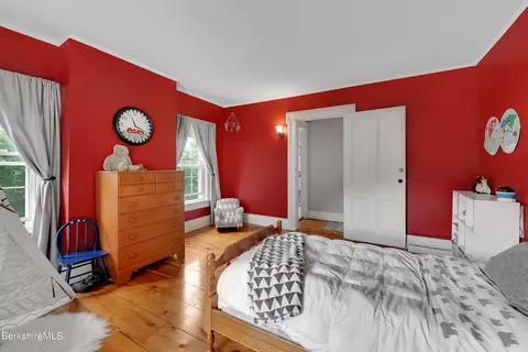 55 Franklin St, Lee, MA 01238 photo 26