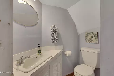 55 Franklin St, Lee, MA 01238 photo 18