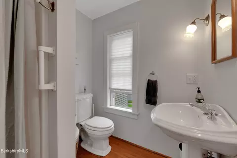 55 Franklin St, Lee, MA 01238 photo 31