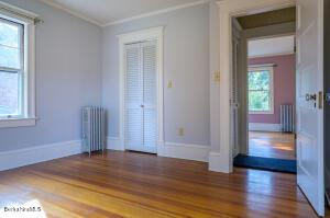 12 Whitehead Pl, Pittsfield, MA 01201 photo 32