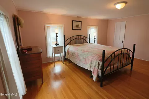 185 Prospect St, Lee, MA 01238 photo 16