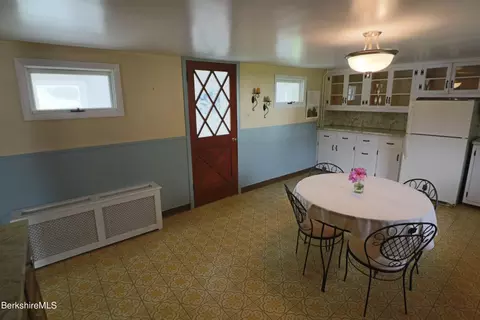 185 Prospect St, Lee, MA 01238 photo 11