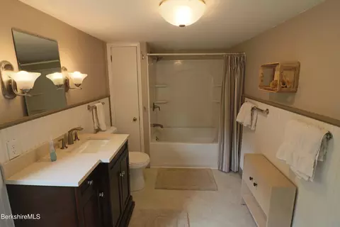 185 Prospect St, Lee, MA 01238 photo 18