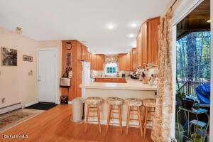 25 Pinecrest Dr, Lenox, MA 01240 photo 12