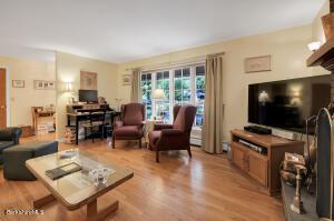 25 Pinecrest Dr, Lenox, MA 01240 photo 9