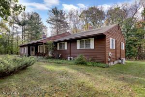 25 Pinecrest Dr, Lenox, MA 01240 photo 1