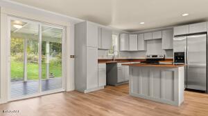 7 School St, Lenox, MA 01240 photo 3