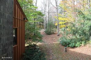46 E Windsor Rd, Peru, MA 01235 photo 27