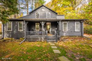 74 E Main St, Salisbury, CT 06068 photo 1