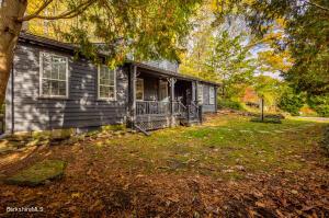74 E Main St, Salisbury, CT 06068 photo 4