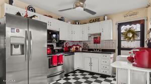 70 Prospect St, Lee, MA 01238 photo 9