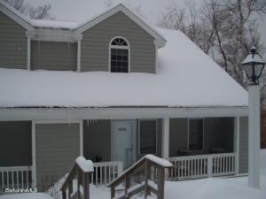 9332 Mountainside Dr, Hancock, MA 01237 photo 1